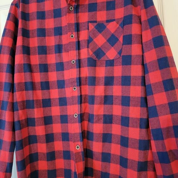 Rue Saint Patrick Mens Flannel Button Shirt Size Large Red Blue Squares - Picture 3 of 4